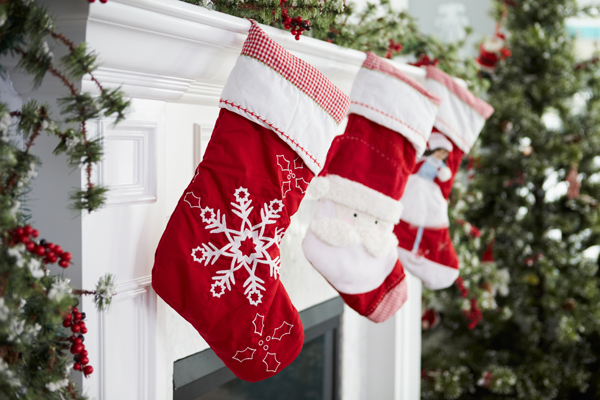 4 Stress-Free Tips to Get Your Home Sparkling for the Holidays